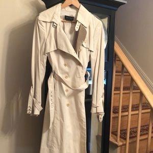 BCBG MaxAzria cream trench coat size L
